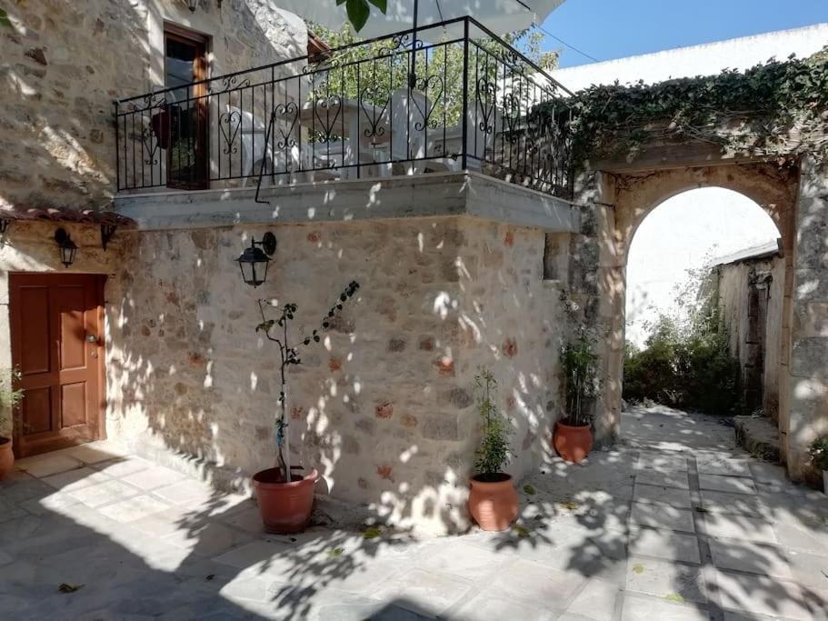 Villa Sofita With Tzakouzi Maroulás Buitenkant foto